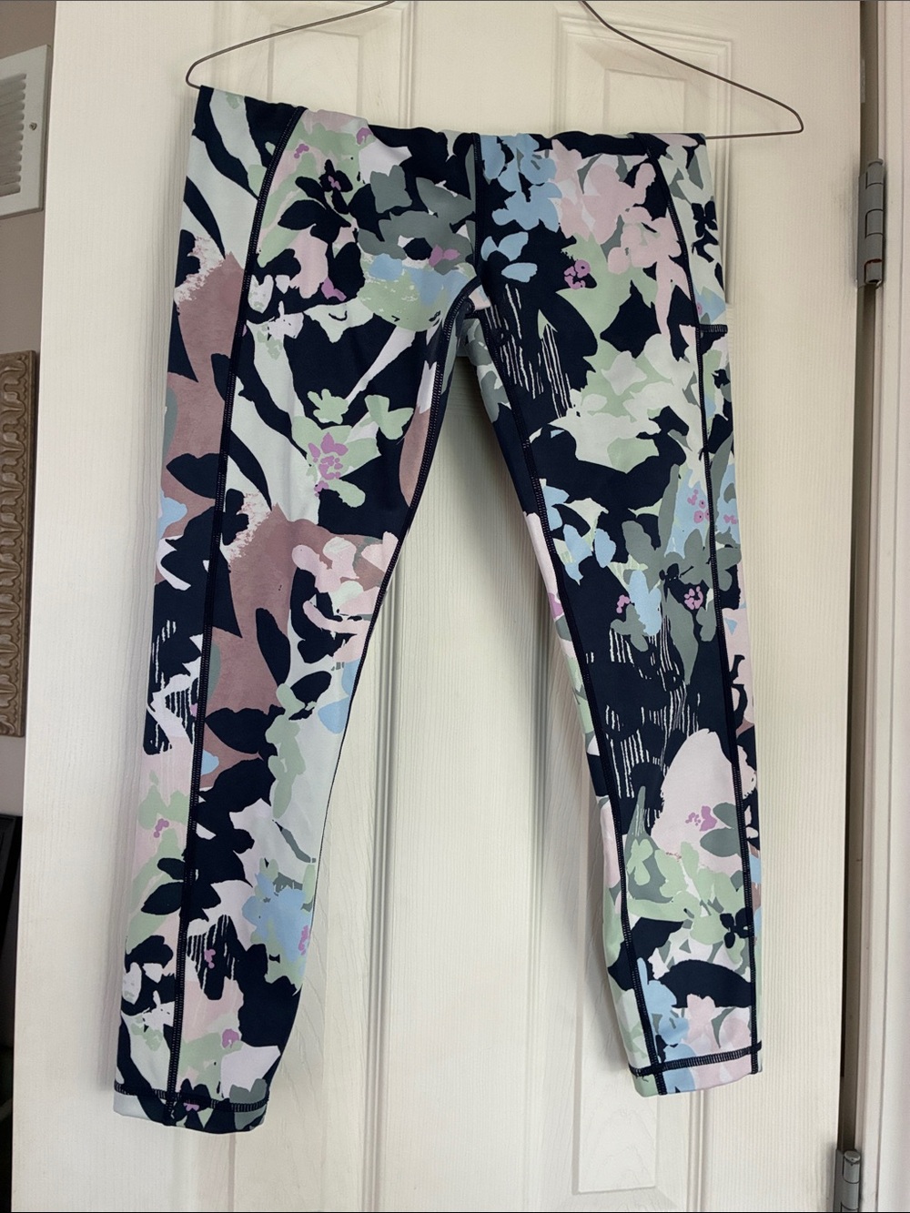 Sweaty Betty super sculpt 7/8 length Floral Print Leggings small